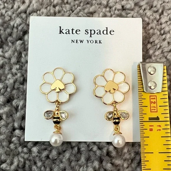 KATE SPADE Day Tripper Drop Stud Earrings in Gold - Picture 4 of 10